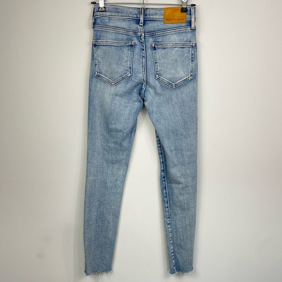 Aritzia Denim Forum The Nico Mid Rise Skinny Crop Raw Hem Distressed Jeans 24 - Picture 5 of 16